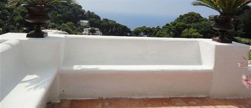 Calypso Bed & Breakfast 2*